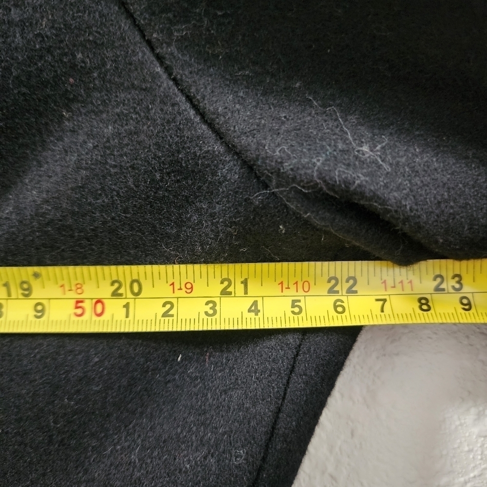 Liz Claiborne Outwear Elegant Black Coat for Womens Size L. - Picture 14 of 16